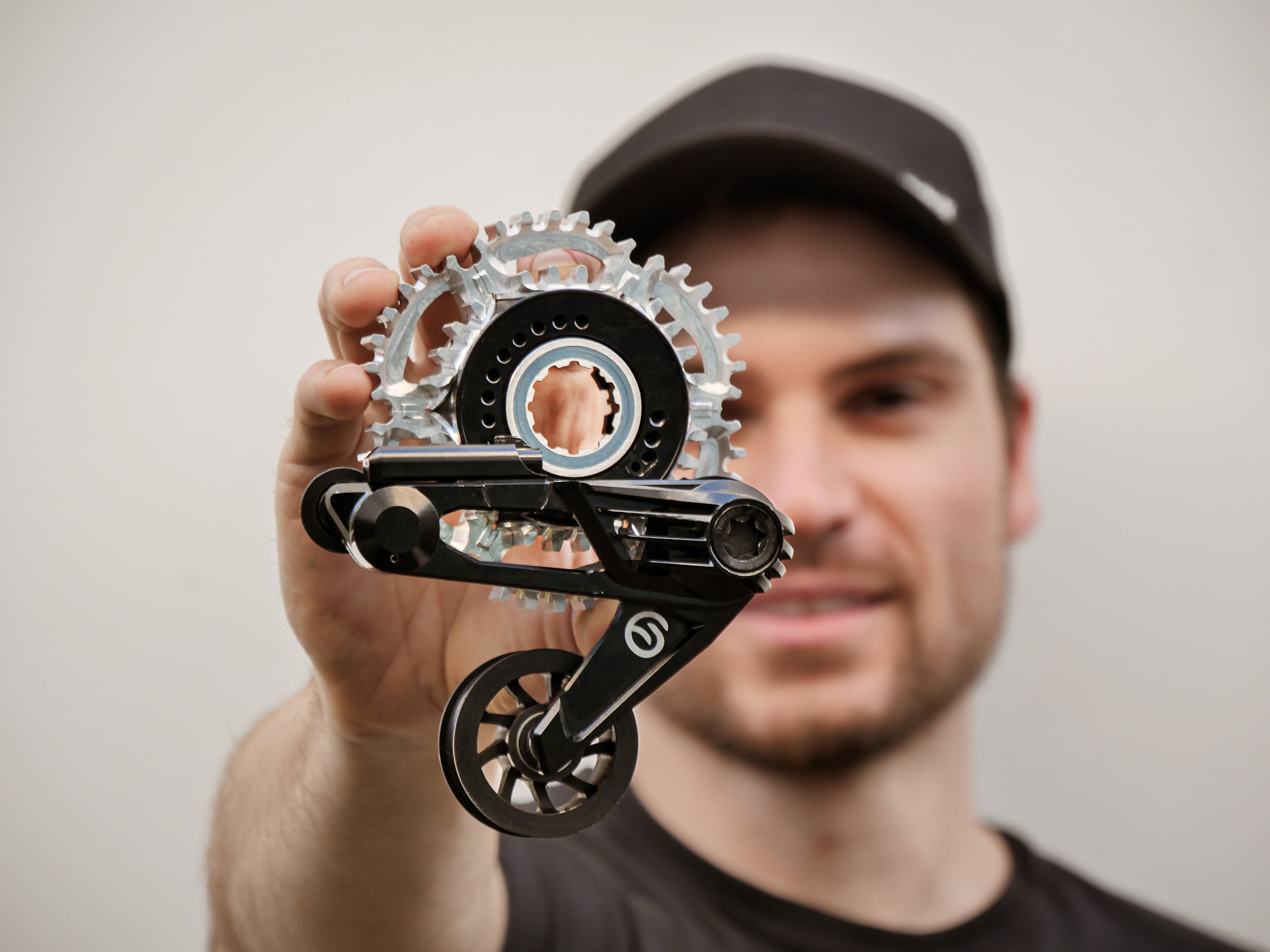 Why SHIFT? Internal Gear Hubs vs. External Belt Shifting Systems VEER